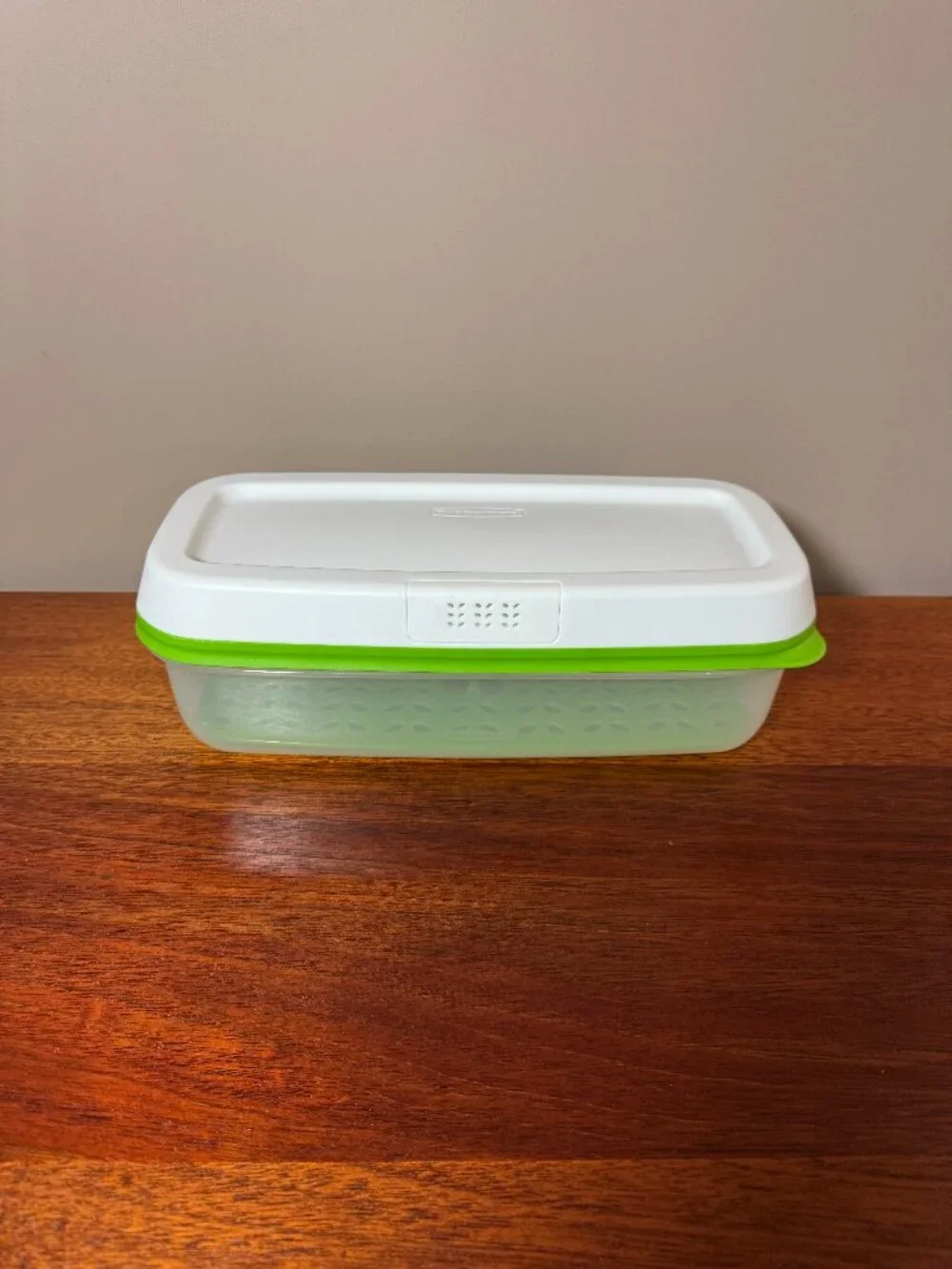 Rubbermaid FreshWorks Produce Saver Fresh Vent 8.4 Cups - Rectangular